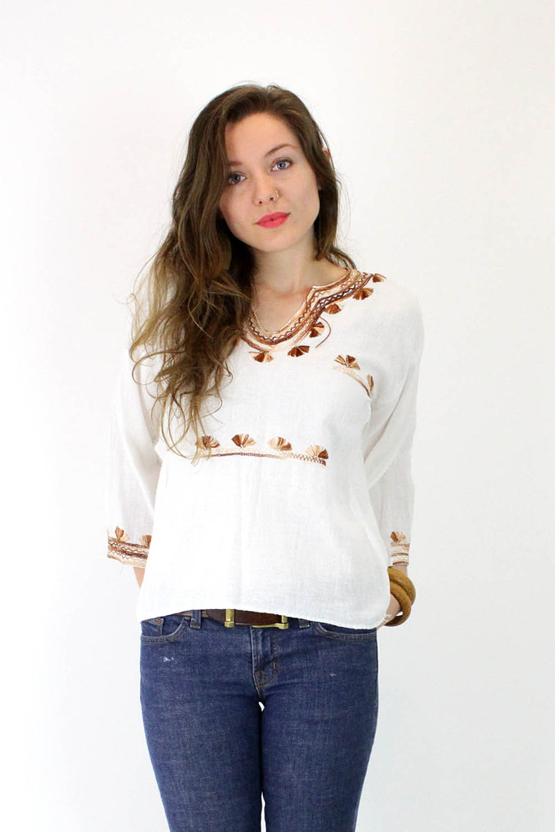 White Embroidered Top - Size Medium - Vintage Lover