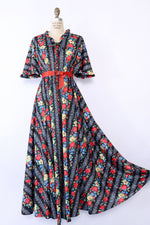 Sweeping Floral Caftan S-XL