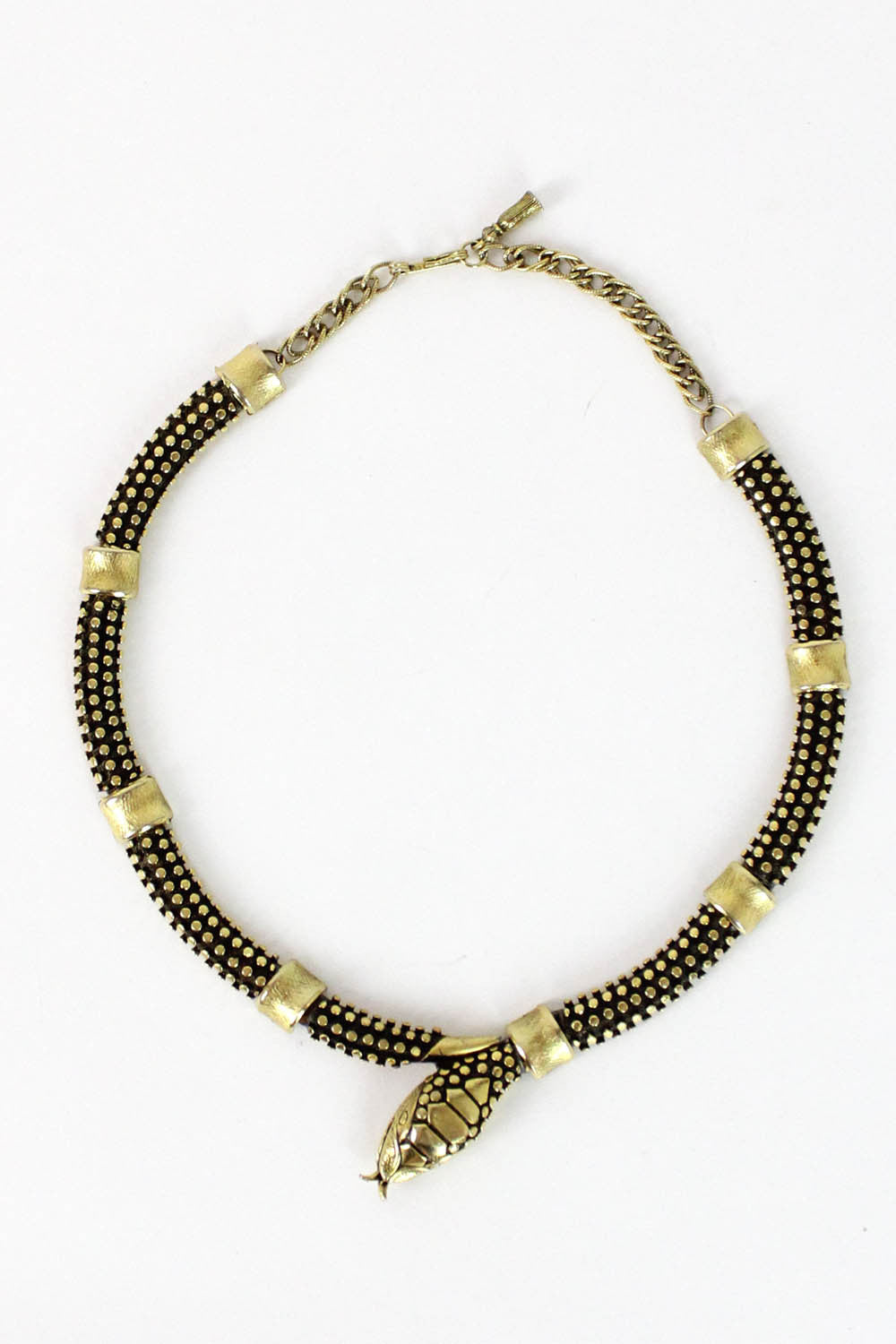 Lisner Serpentine Collar