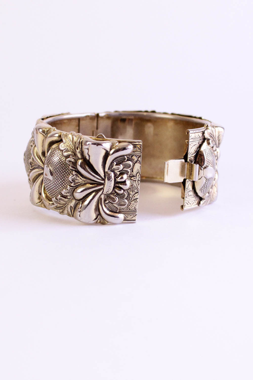 60s Metal Strawberries Bracelet