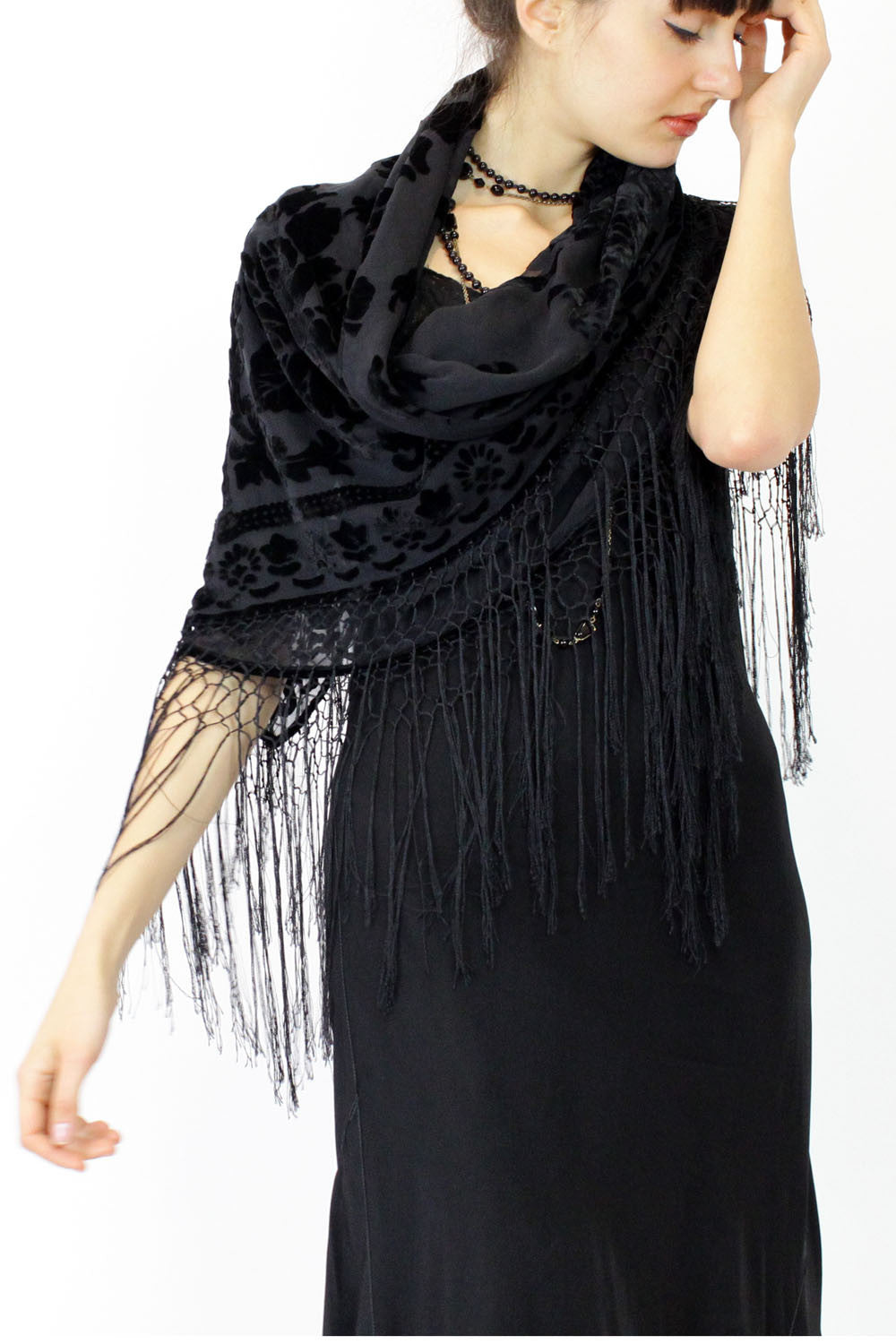 Black fringe hot sale shawl