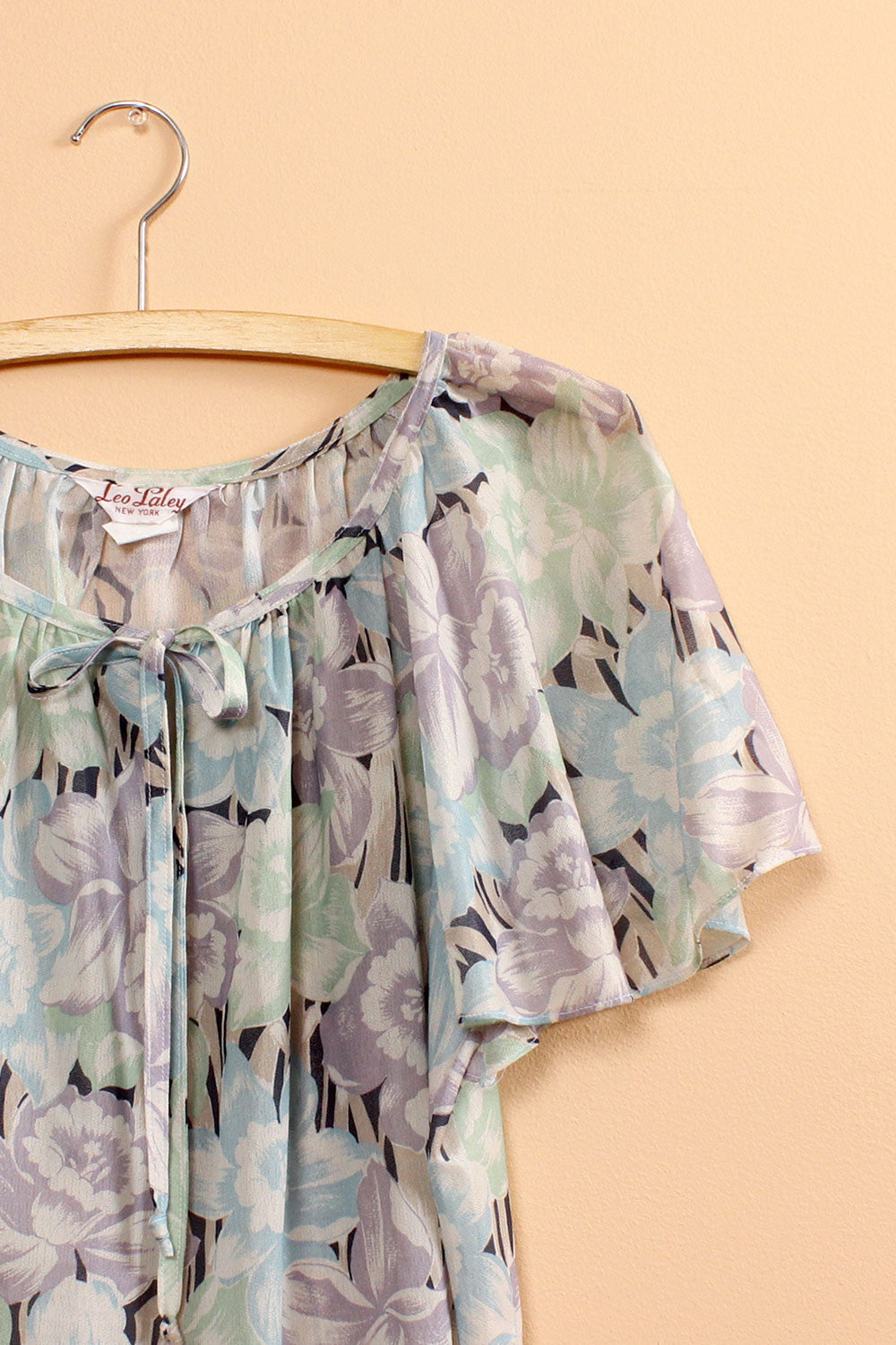 Pale Floral Flutter Top S/M