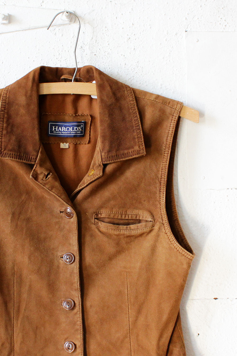 Harold's Fitted Suede Vest S