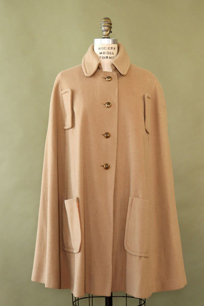 Adrien & Emilie Camel Cape XS-M – OMNIA