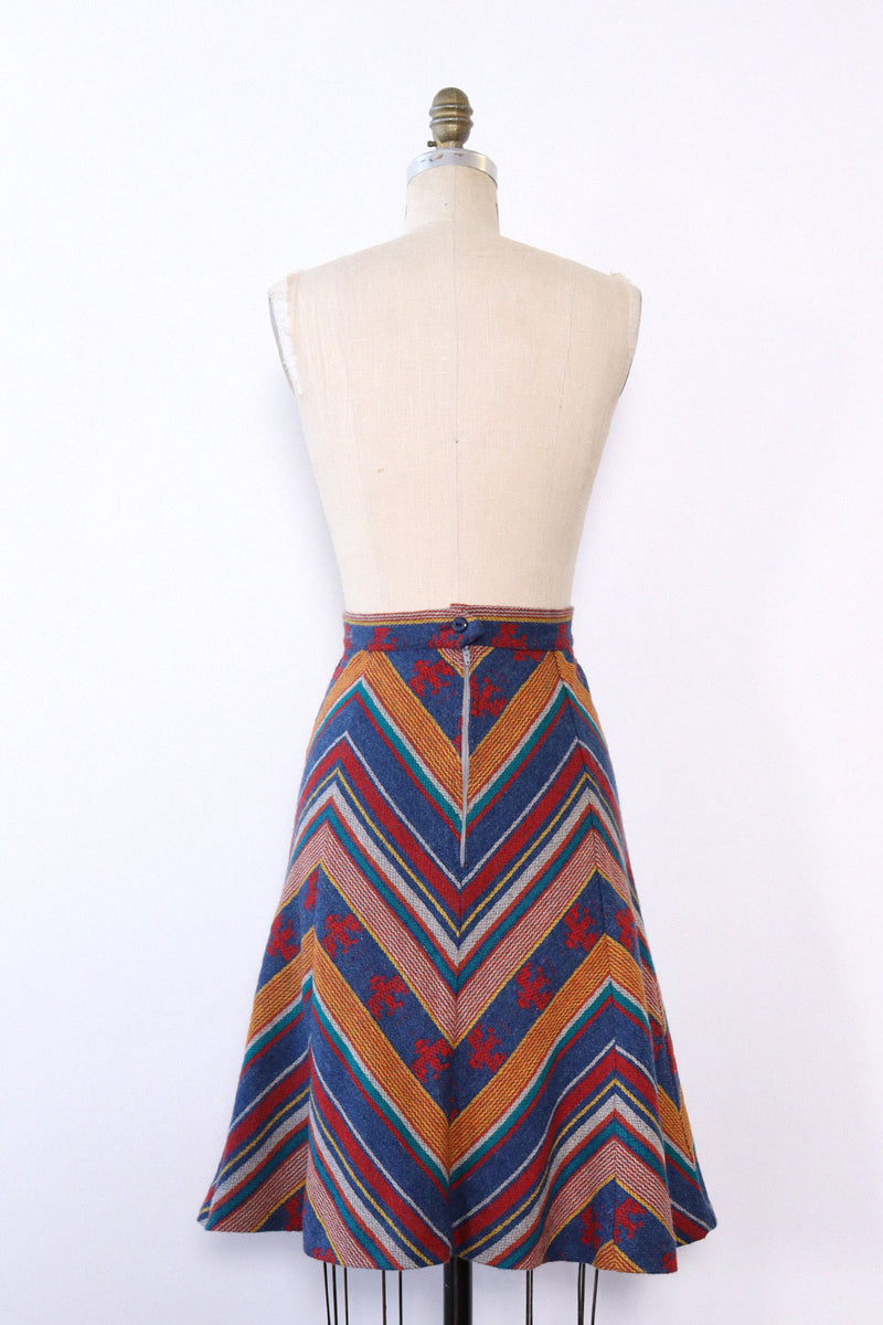 Chevron Eagle Skirt M