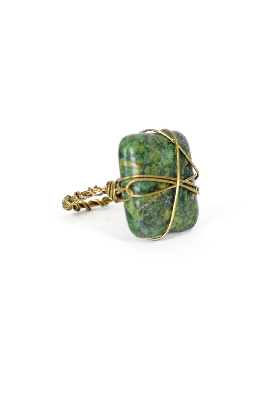 green stone ring 