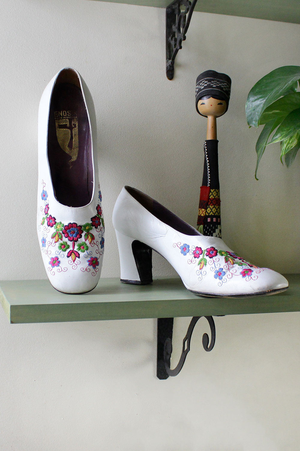 Enosis Embroidered Shoes 9