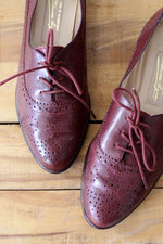 Etienne Aigner Burgundy Oxfords 7 1/2