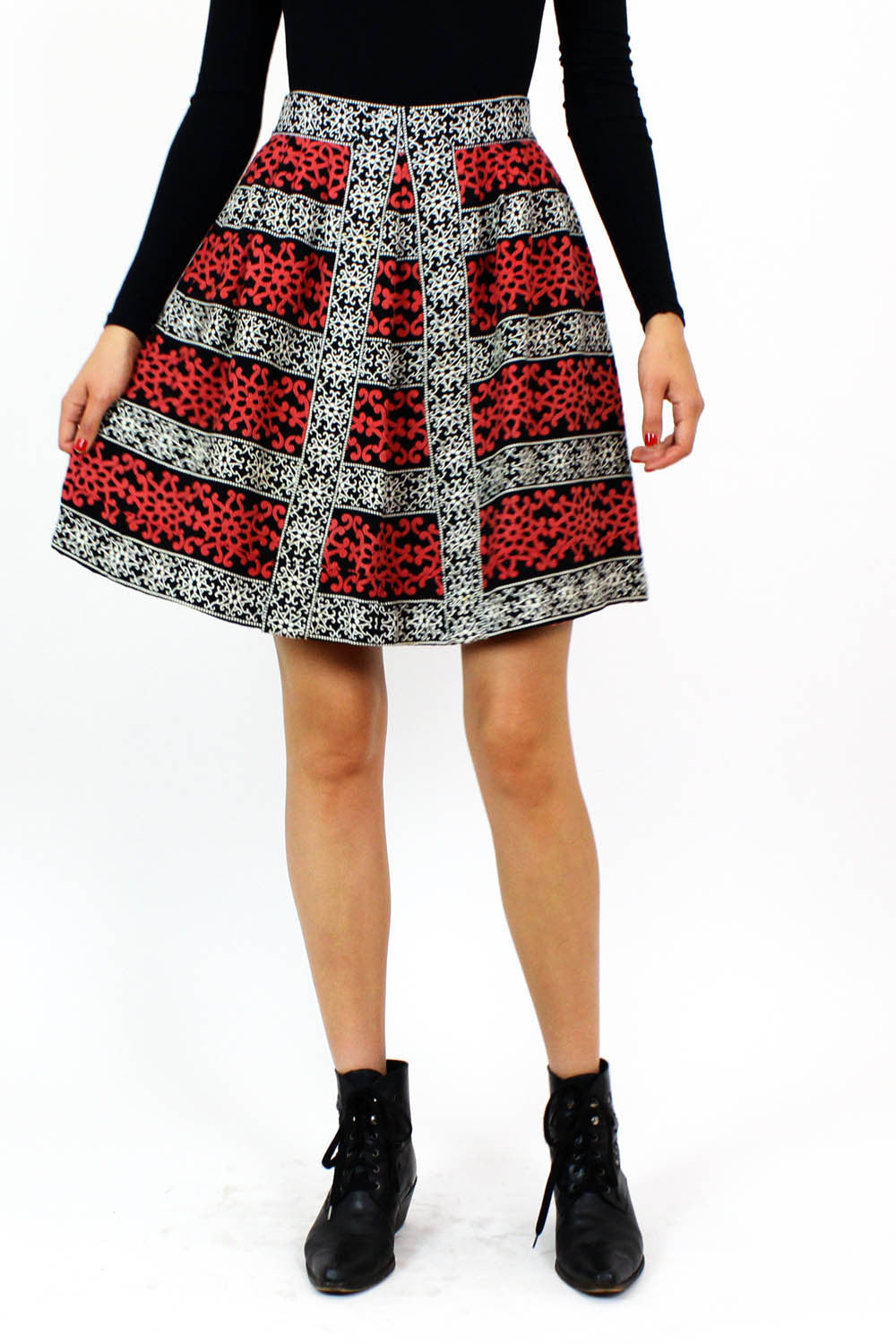 Victoria scroll skirt M