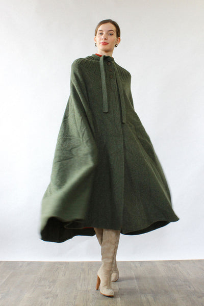 Shire Green Wool Cape – OMNIA