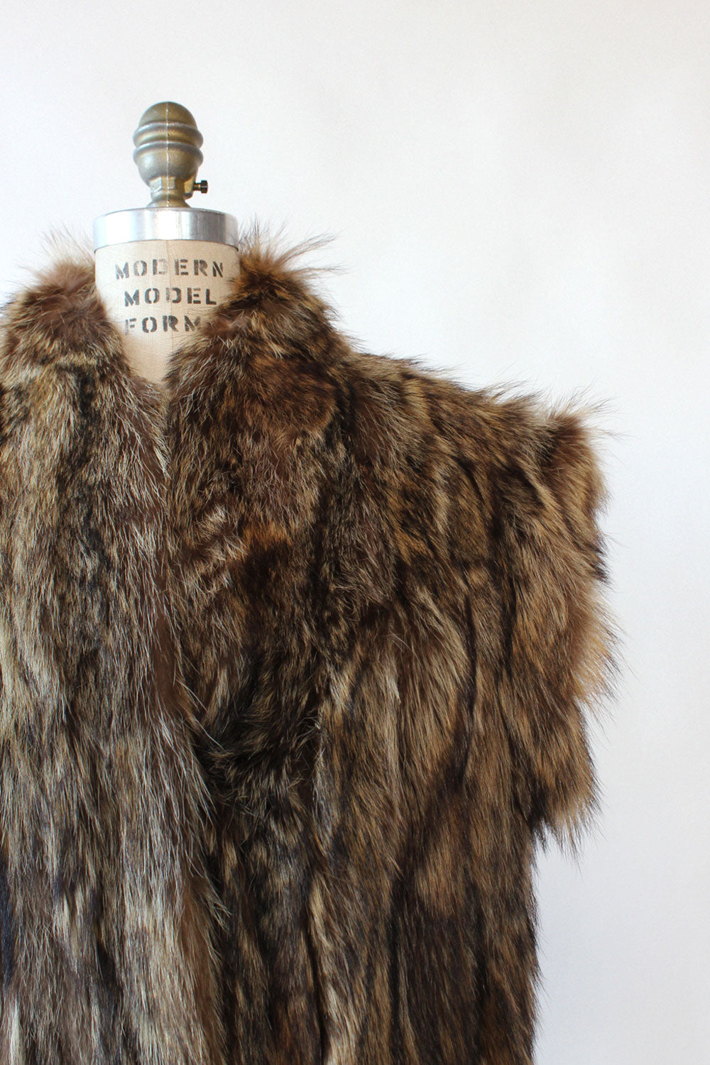 Raccoon Fur Flange Vest S-L