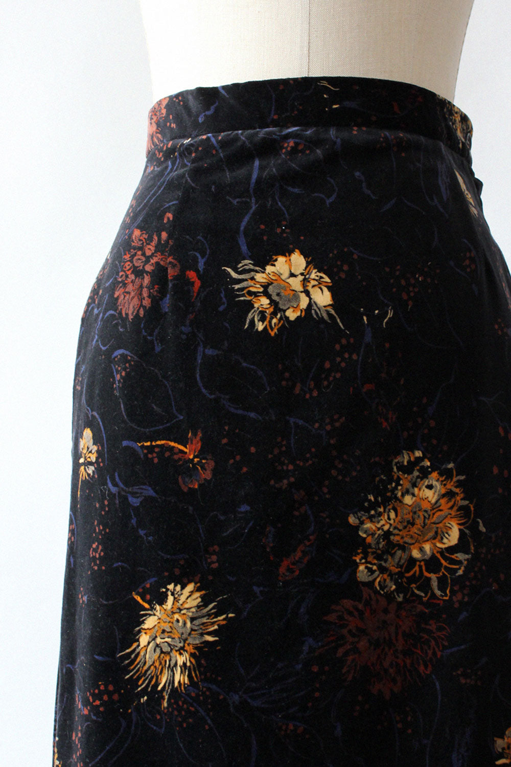 Midnight Floral Velvet Maxi M