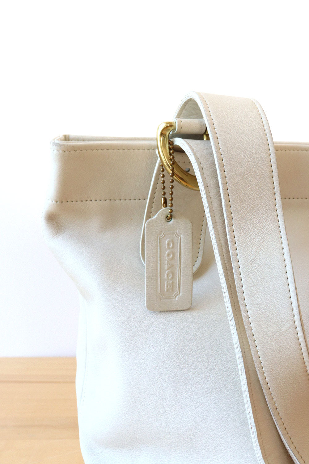 Coach off best sale white purse